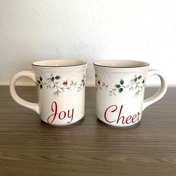 Pfaltzgraff Winterberry Cheer Joy Set of 2 Holiday Coffee/Tea Mugs - Picture 1 of 3